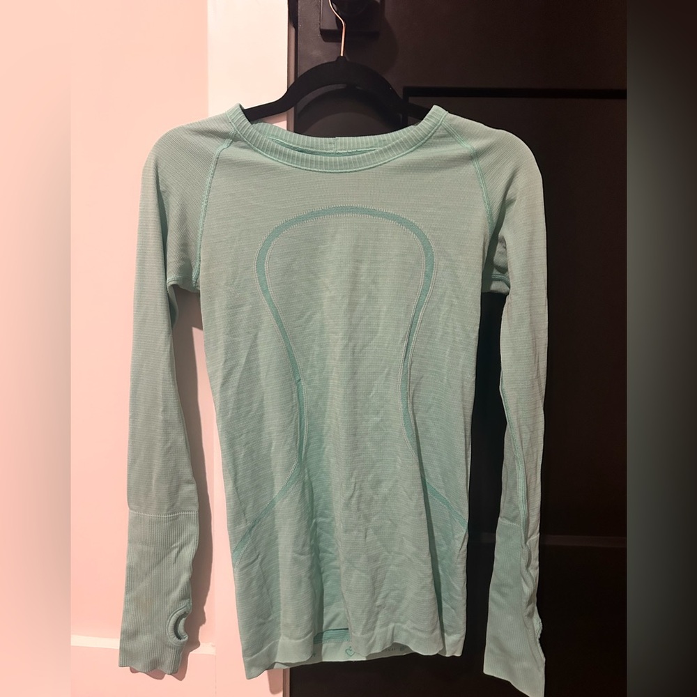 Lululemon swiftly tech long sleeve in teal size 6